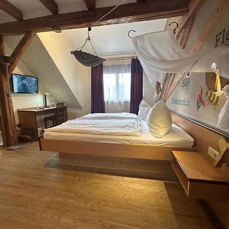 Gasthaus & Hotel Drei Lilien Werbach Luaran gambar