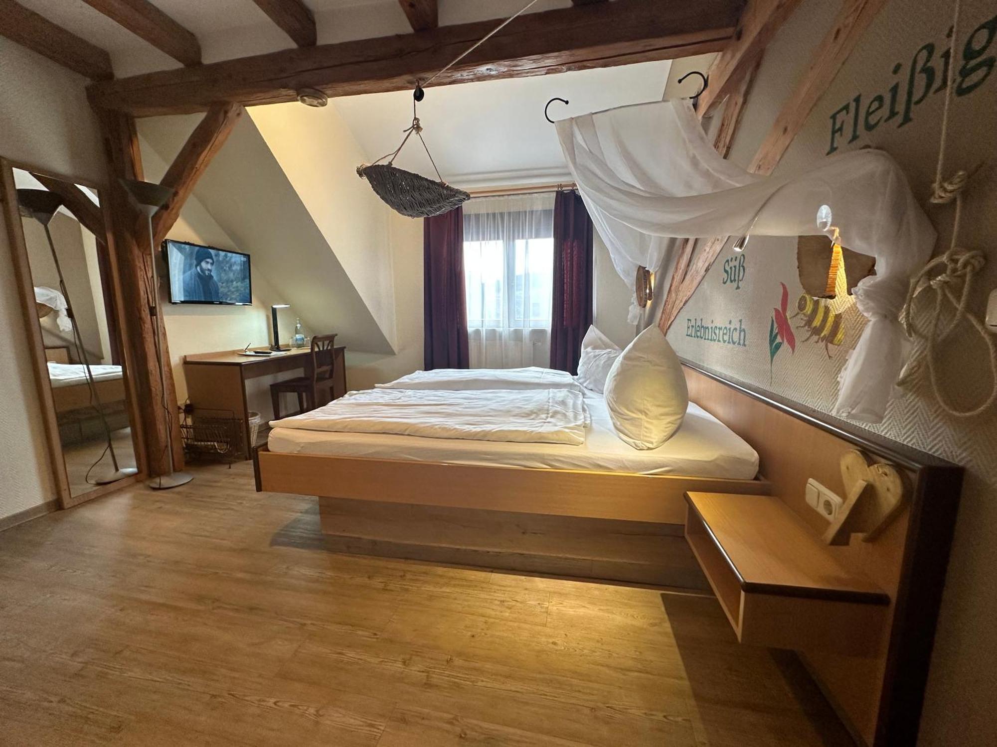 Gasthaus & Hotel Drei Lilien Werbach Luaran gambar
